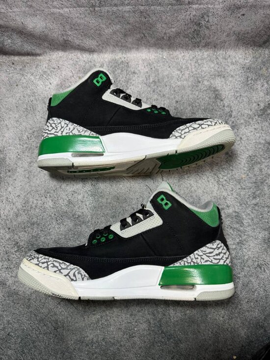Size 7.5 | Jordan 3 Pine Green No Box | Pre-Owned main image 6